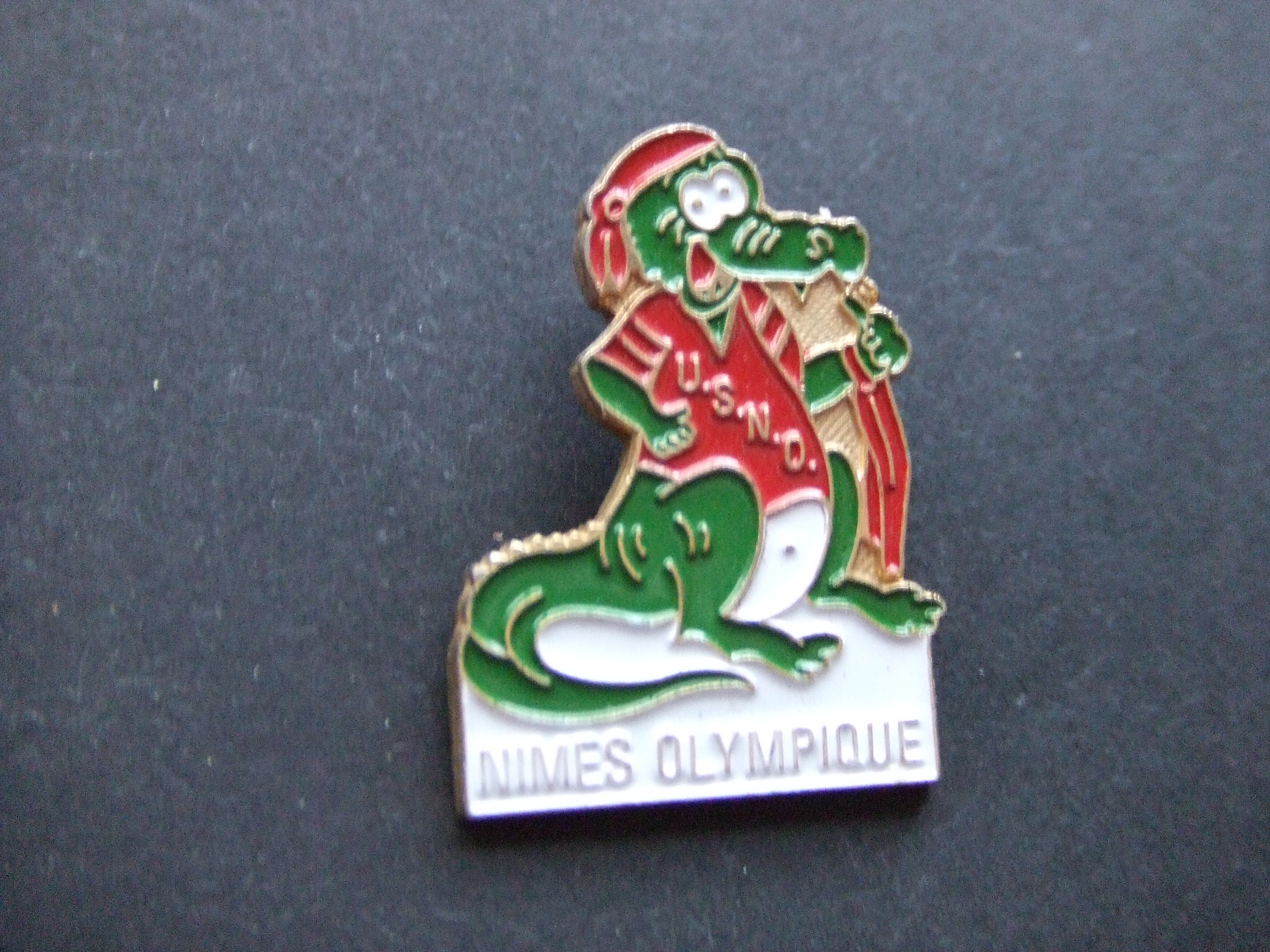 Olympique Nîmes.voetbal club Frankrijk logo krokodil